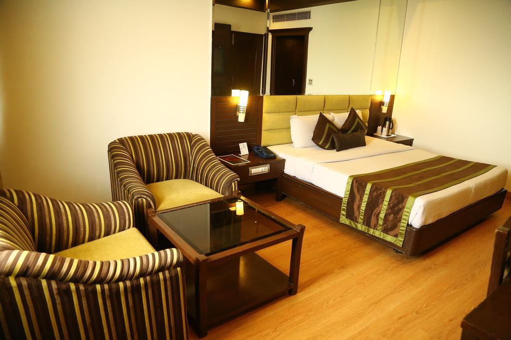 Hotel Park Grand Chandīgarh Dış mekan fotoğraf