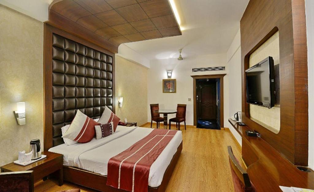 Hotel Park Grand Chandīgarh Dış mekan fotoğraf